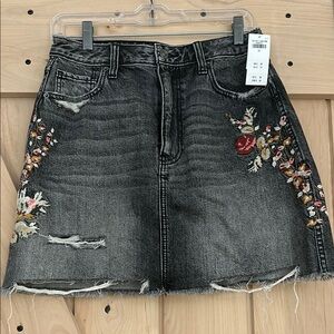 Abercrombie & Fitch Black and Red Embellished A-Line Mini Skirt